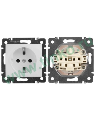 Розетка Valena 2К+3 10/16А, белый (774420). Розетка. LegranD в Петропавловске-Камчатском