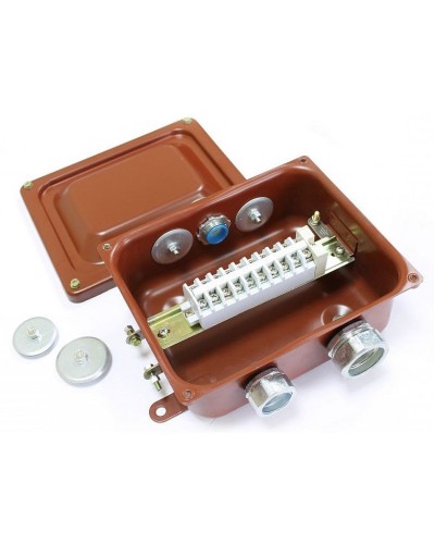 ККМА-10 У2 IP54 (zeta30372). Коробка клеммная металлическая с муфтами АТК для трубной электропроводки. ЗЭТА в Петропавловске-Камчатском